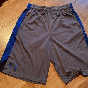 Youth Medium Under Armour Shorts